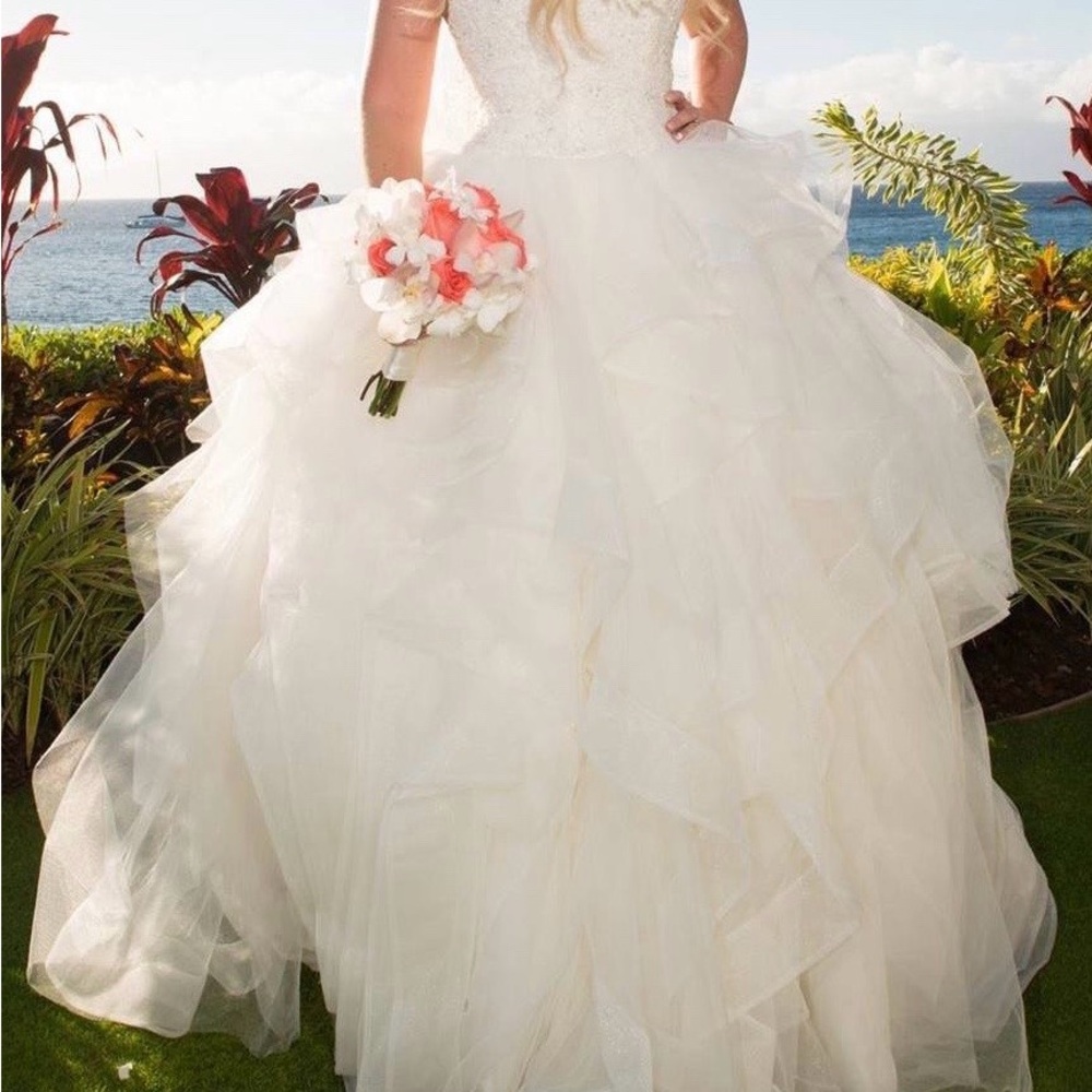 Vera Wang Princess White Wedding Gown